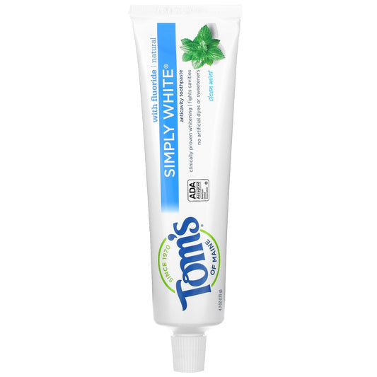 Tom's of Maine, Simply White Anticavity Toothpaste with Fluoride, Clean Mint, 4.7 oz (133 g) - Image 1